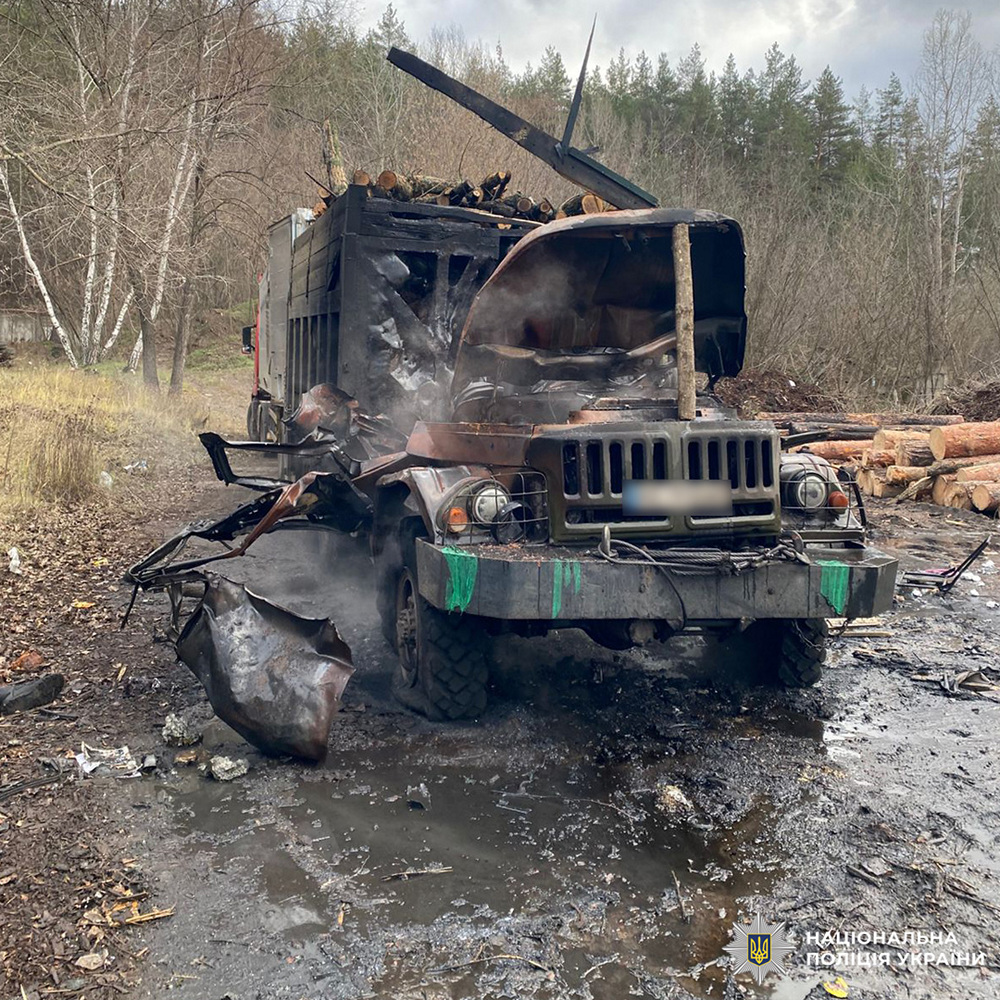 Окупанти ударом по вантажівці вбили двох чоловіків в Ізюмі