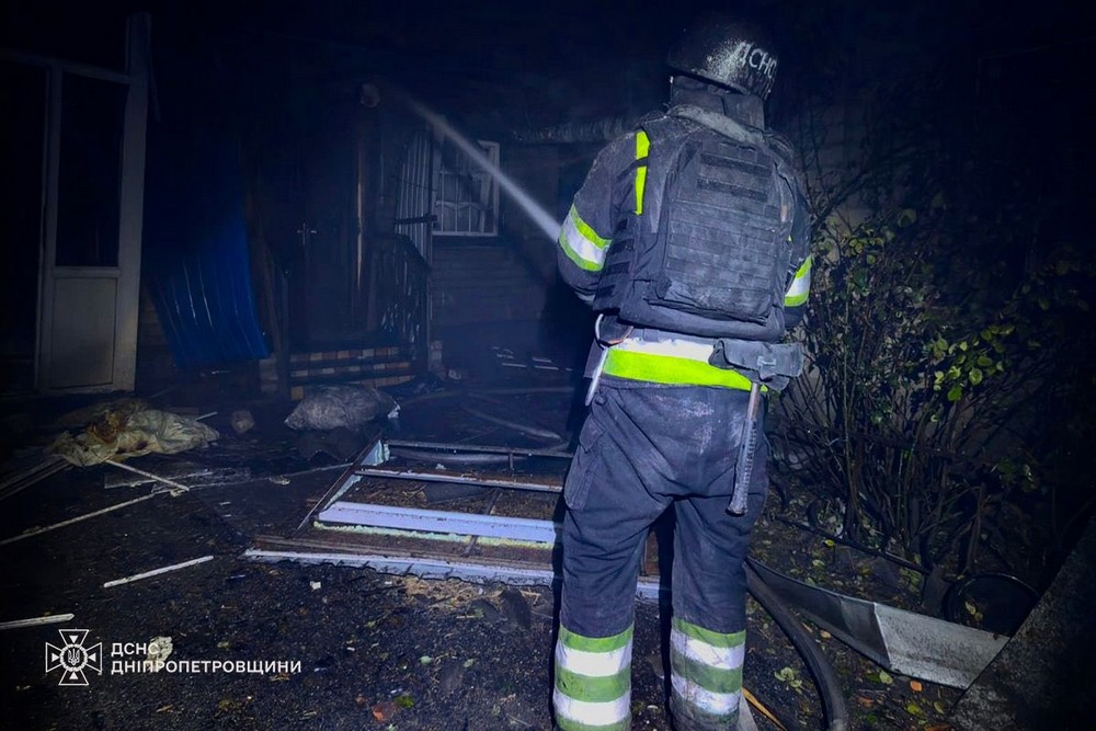 Нічна повітряна атака 12 грудня: безперервно гатили по шахті 6 годин, удари по енергетиці, є жертви – все, що відомо (фото) Нічна повітряна атака 12 грудня: безперервно гатили по шахті 6 годин, удари по енергетиці, є жертви – все, що відомо (фото)