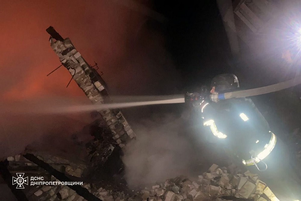 Нічна повітряна атака 12 грудня: безперервно гатили по шахті 6 годин, удари по енергетиці, є жертви – все, що відомо (фото) Нічна повітряна атака 12 грудня: безперервно гатили по шахті 6 годин, удари по енергетиці, є жертви – все, що відомо (фото)