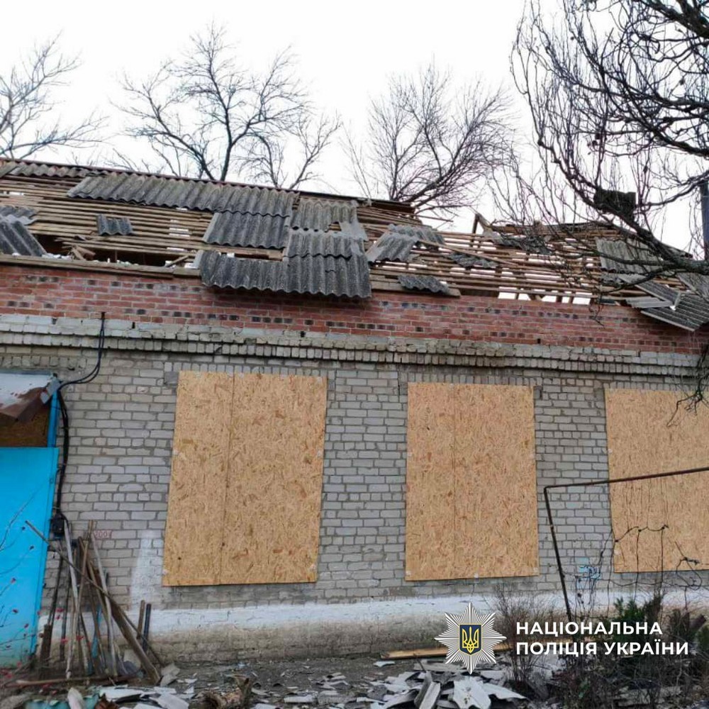 Троє вбитих і четверо поранених, зруйновано будинок молитви, адмінбудівлю, багатоповерхівки: наслідки обстрілів на Донеччині (фото) Троє вбитих і четверо поранених, зруйновано будинок молитви, адмінбудівлю, багатоповерхівки: наслідки обстрілів на Донеччині (фото)