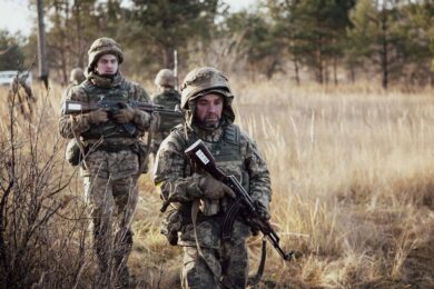 Обстановка на фронті 17 грудня: ворог окупував Серебрянку і просунувся ще на 4 ділянках, різко зросла кількість боїв