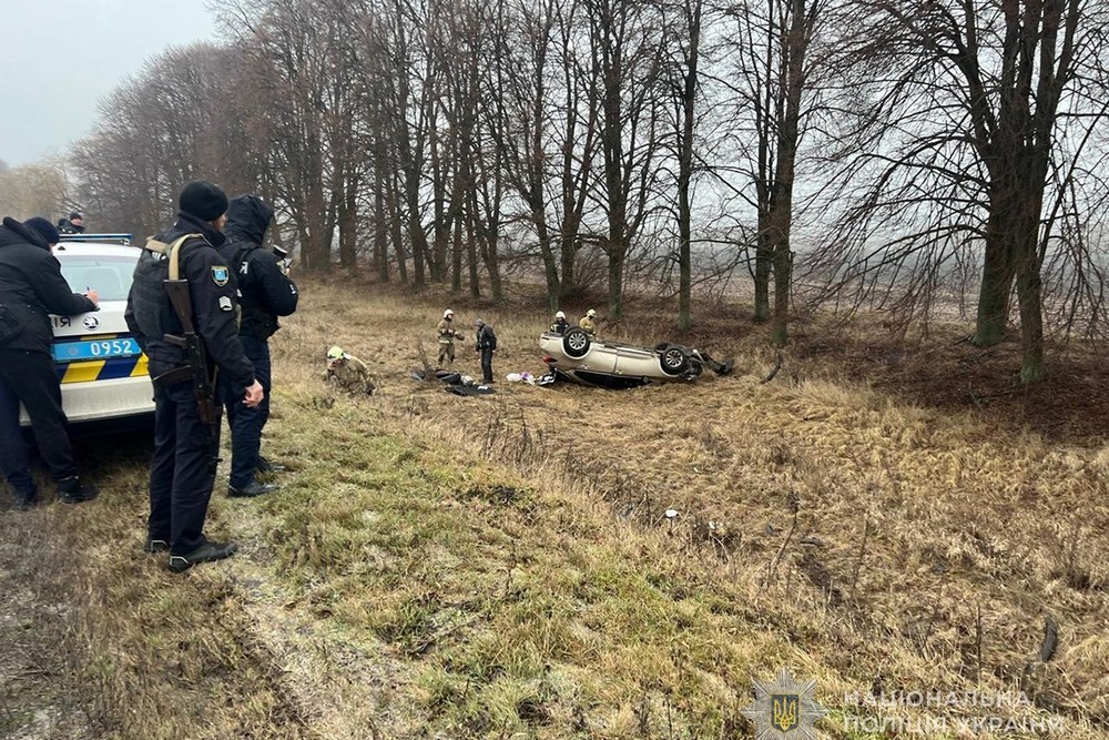 Серед постраждалих 3-річна дитина і підліток: обставини ДТП на Сумщині розслідує поліція