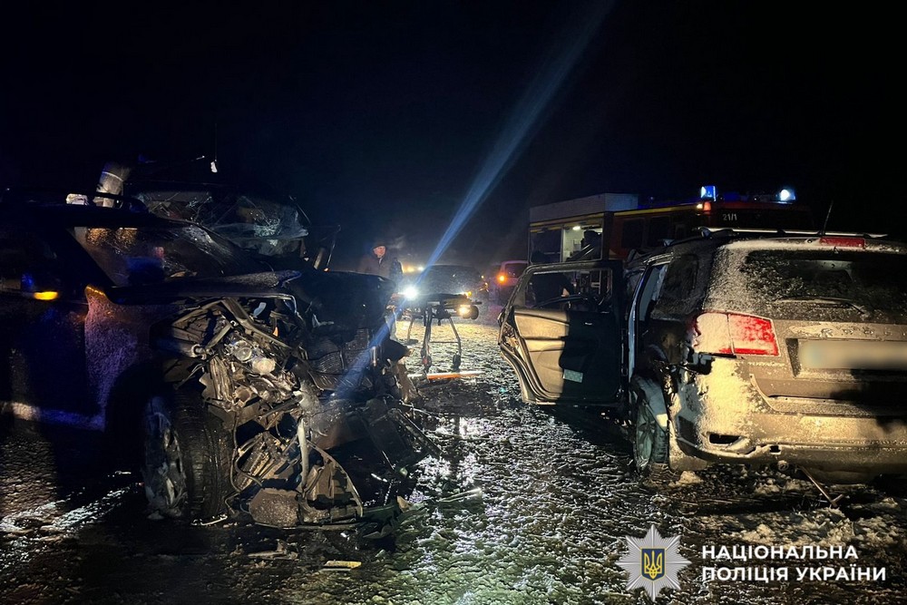 Масштабна ДТП на Київщині за участю маршрутки сталася пізно ввечері 28 грудня.