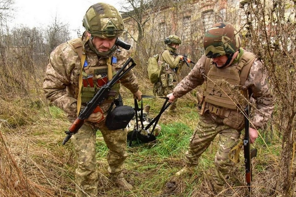 Обстановка на фронті 30 грудня: ворог активно наступає на Покровському і Гуляйпільському напрямках, втратив 1220 солдатів за добу 1 Обстановка на фронті 30 грудня: ворог активно наступає на Покровському і Гуляйпільському напрямках, втратив 1220 солдатів за добу