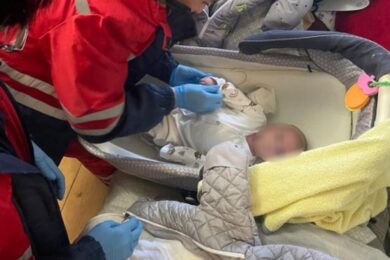 В квартирі виявили півторамісячне немовля і 8-річну дівчинку: на Львівщині матір зачинила дітей і зникла (фото)