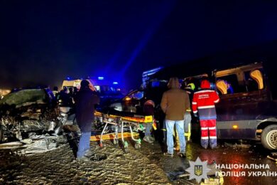 Загиблий і 13 постраждалих: масштабна ДТП на Київщині за участю маршрутки