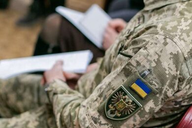 Чи можливе вручення повісток в українських посольствах – юрист дав відповідь