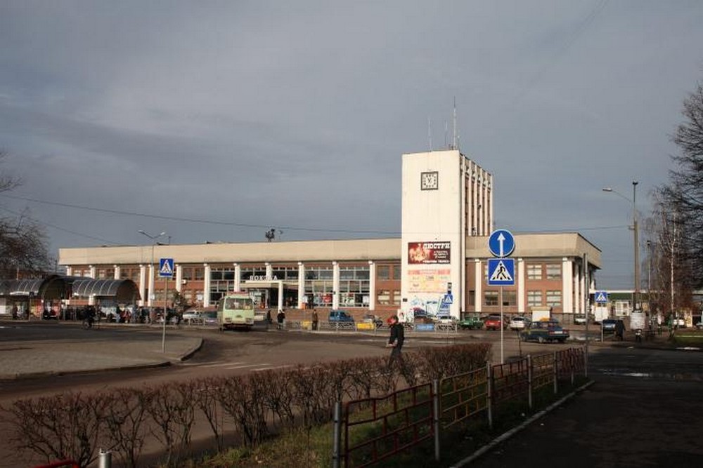 Сьогодні пасажирські поїзди через Коростень ще не курсуватимуть: список