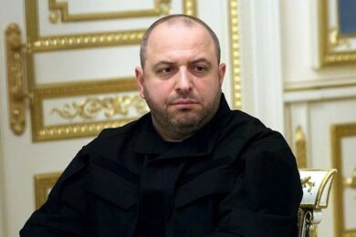 Зеленський сьогодні отримає повну інформацію щодо мирних переговорів у США – Умєров