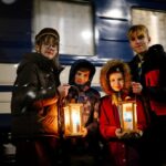 В Україну прибув Вифлеємський вогонь миру (фото)