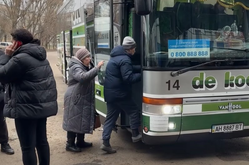Безкоштовні перевезення з Донеччини на Харківщину запустила «Проліска»: як скористатися послугою (відео) 1 Безкоштовні перевезення з Донеччини на Харківщину запустила «Проліска»: як скористатися послугою (відео)