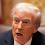 Трамп заявив, що війна в Україні колись завершиться, а тим часом США частково призупинили санкції проти «Лукойла»