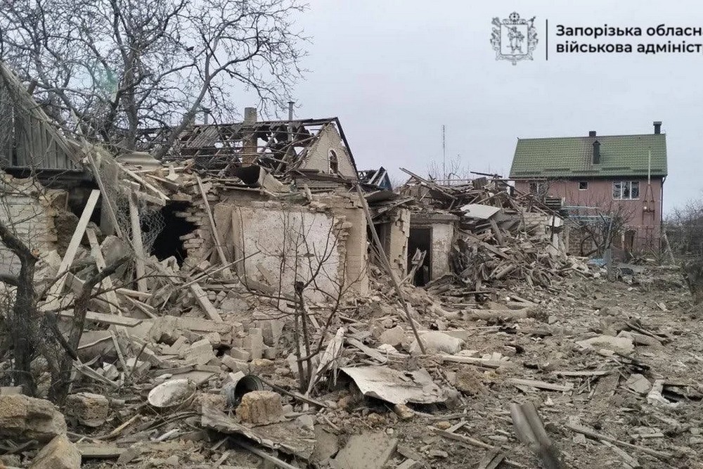 16 поранених, пошкоджено пожежні частину: армія РФ атакувала Запоріжжя (фото) 16 поранених, пошкоджено пожежні частину: армія РФ атакувала Запоріжжя (фото)