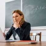 Строкові контракти для вчителів терміном до 5 років запропонувала освітній омбудсмен