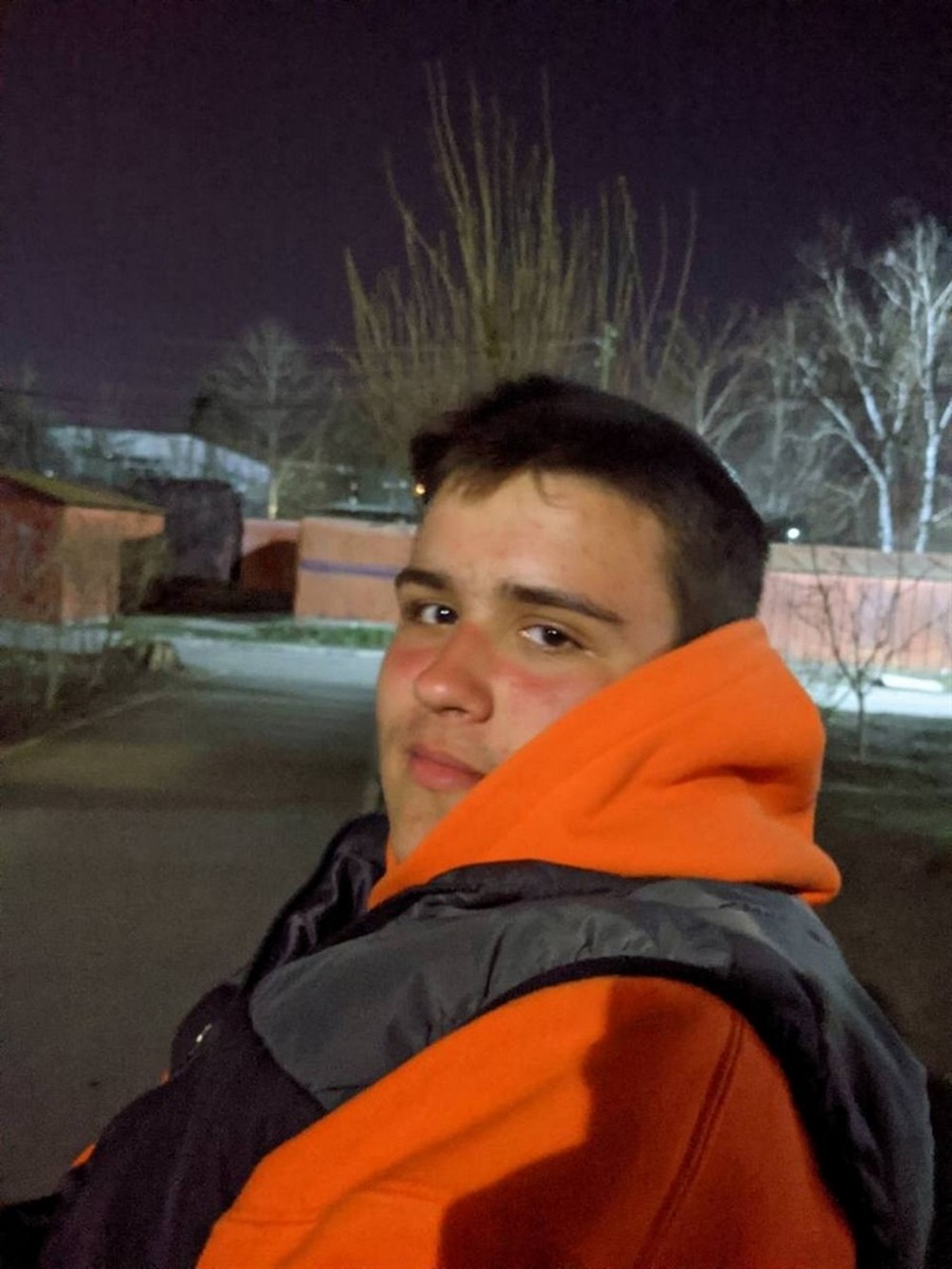 «Зателефонували з підвалу: «Кольки немає». «Я не зрозуміла, як це немає?» - 15-річний Микола ніс молоко літнім людям, коли поруч розірвався снаряд – історії вбитих дітей України