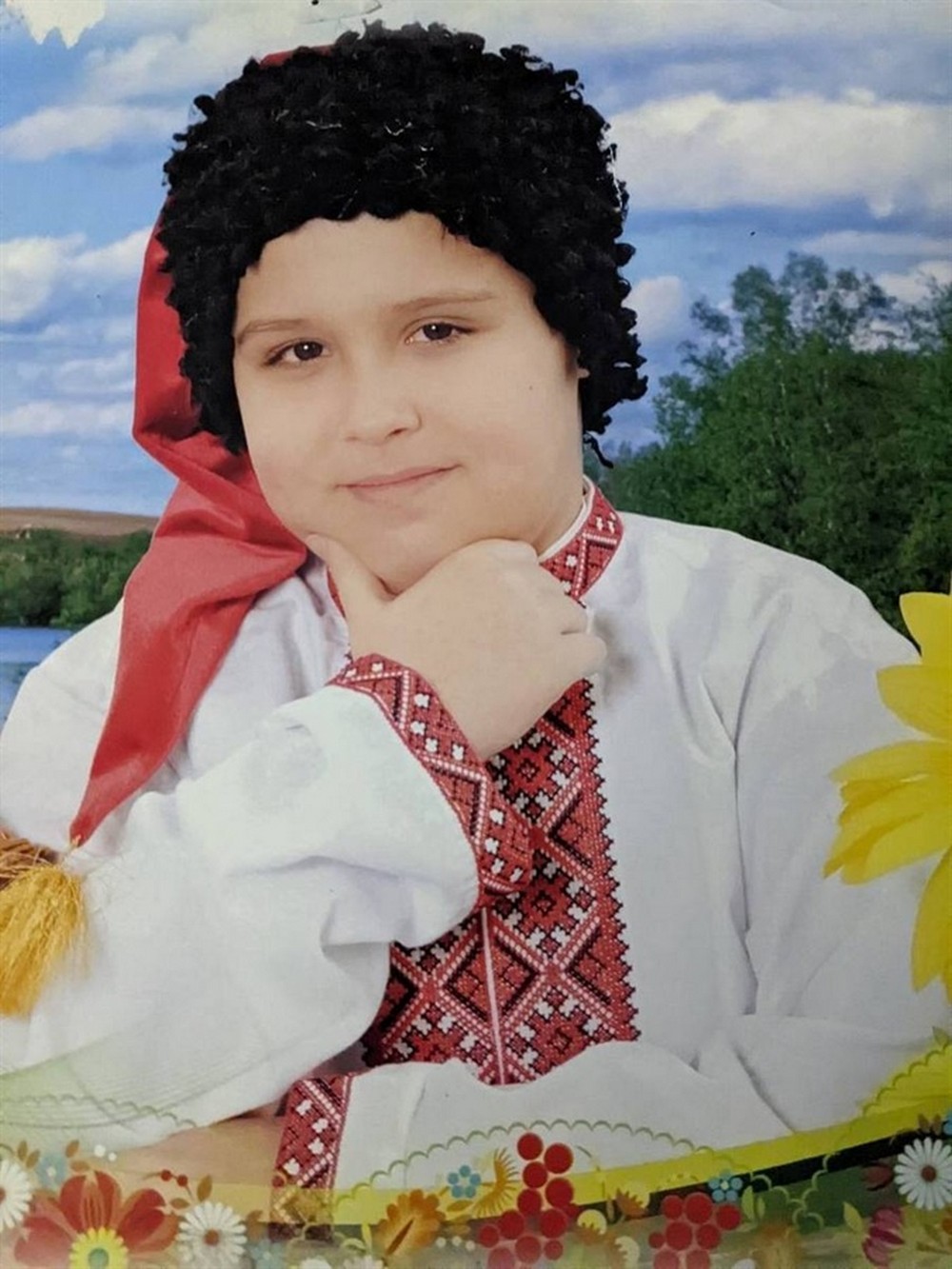 «Зателефонували з підвалу: «Кольки немає». «Я не зрозуміла, як це немає?» - 15-річний Микола ніс молоко літнім людям, коли поруч розірвався снаряд – історії вбитих дітей України