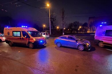 Внаслідок ДТП у Харкові за участю судді постраждали двоє дітей