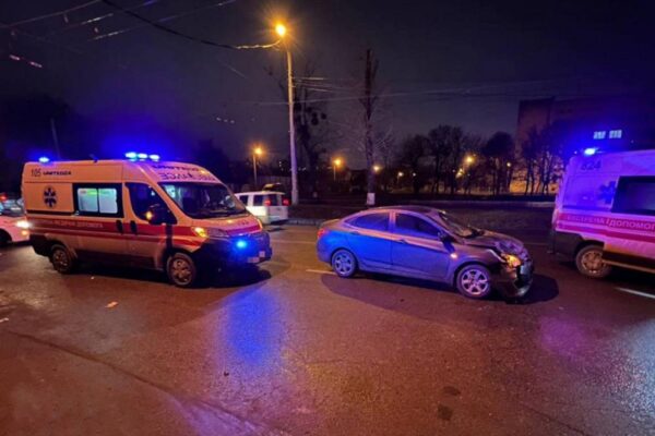 Внаслідок ДТП у Харкові за участю судді постраждали двоє дітей