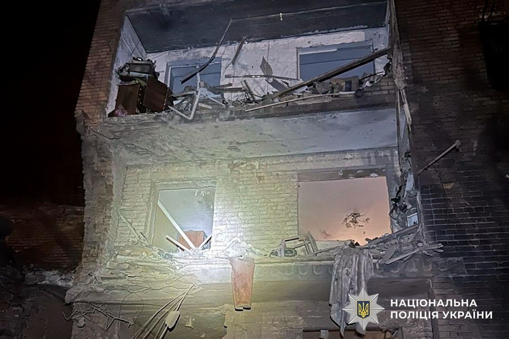 Одну людину вбито і 11 поранено, у тому числі дитину – наслідки обстрілів Донеччини (фото) Одну людину вбито і 11 поранено, у тому числі дитину – наслідки обстрілів Донеччини (фото)