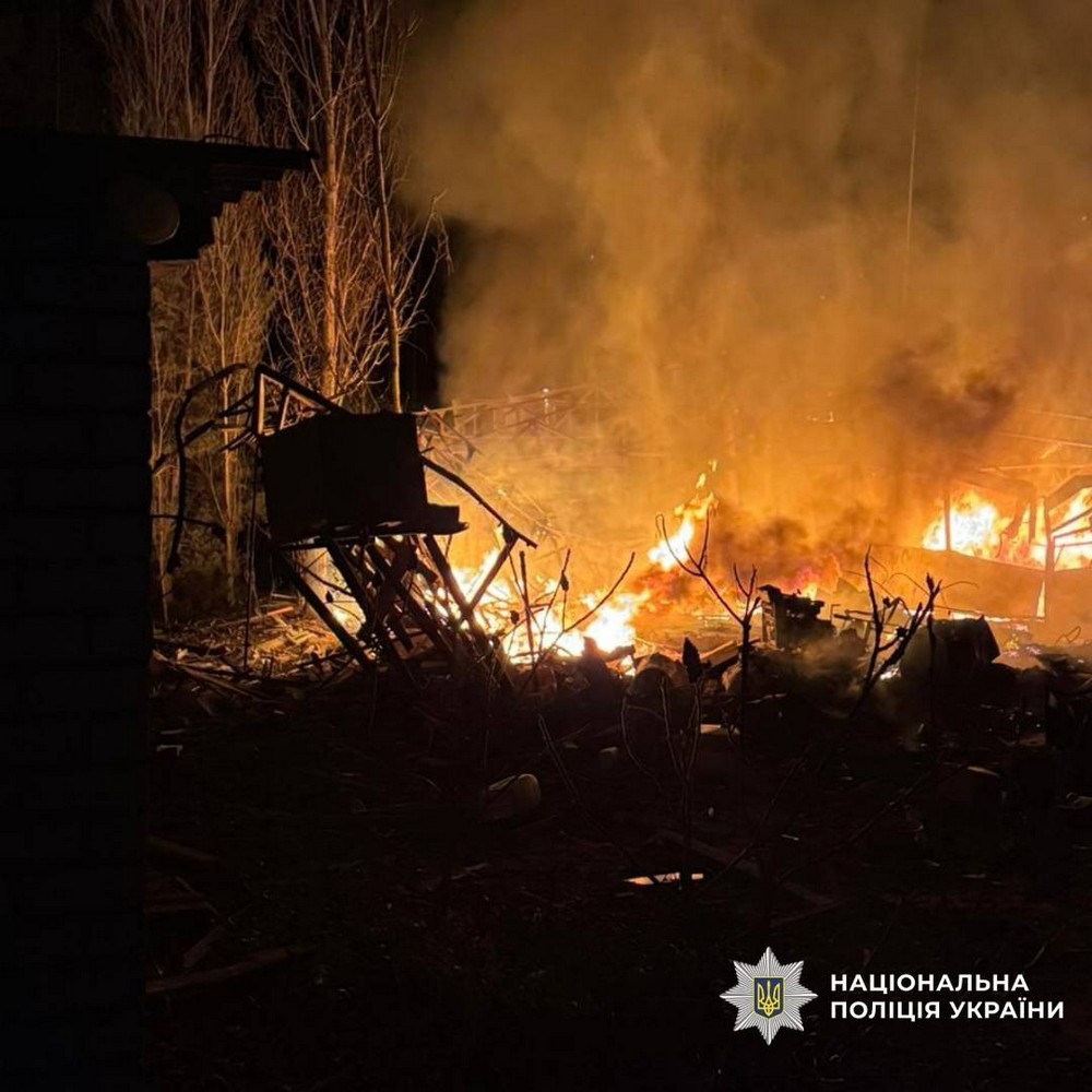 Нічна повітряна атака 9 грудня: удари базі відпочинку і енергетиці, знеструмлення у 6 областях – все, що відомо Нічна повітряна атака 9 грудня: удари базі відпочинку і енергетиці, знеструмлення у 6 областях – все, що відомо