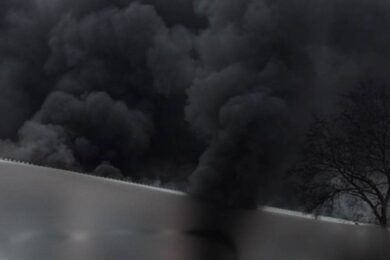 Окупанти атакували ударними БпЛА спортшколу в Шостці під час тренування дітей – що відомо