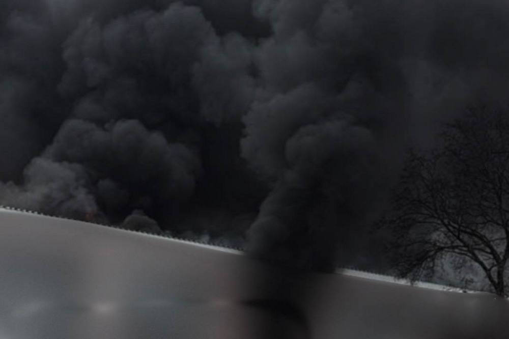 Окупанти атакували ударними БпЛА спортшколу в Шостці під час тренування дітей – що відомо 1 Окупанти атакували ударними БпЛА спортшколу в Шостці під час тренування дітей – що відомо