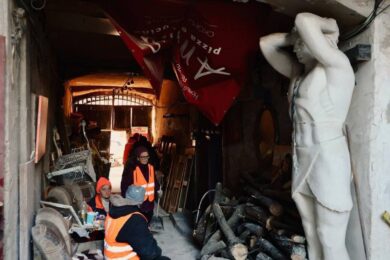 Одеса без світла після наймасованішої атаки: що відбувається у місті, коли відновлять електропостачання (фото)