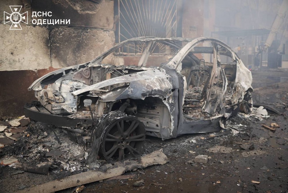 Одеса без світла після наймасованішої атаки: що відбувається у місті, коли відновлять електропостачання (фото) Одеса без світла після наймасованішої атаки: що відбувається у місті, коли відновлять електропостачання (фото)