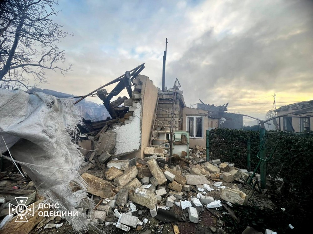 Одеса без світла після наймасованішої атаки: що відбувається у місті, коли відновлять електропостачання (фото) Одеса без світла після наймасованішої атаки: що відбувається у місті, коли відновлять електропостачання (фото)