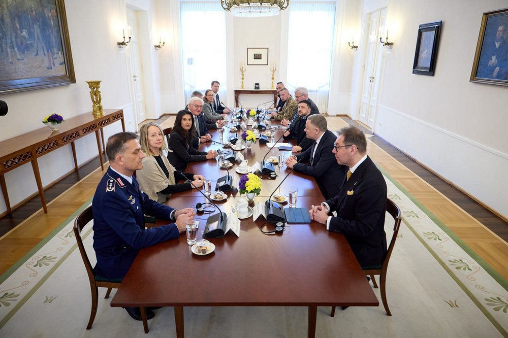 Про «Різдвяне перемир’я», результати перемовин у Берліні, Донбас і референдум та вибори – що сказав Зеленський Про «Різдвяне перемир’я», результати перемовин у Берліні, Донбас і референдум та вибори – що сказав Зеленський