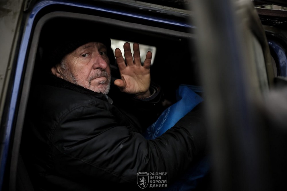 Останніх трьох мешканців з околиць Часового Яру евакуювали військові