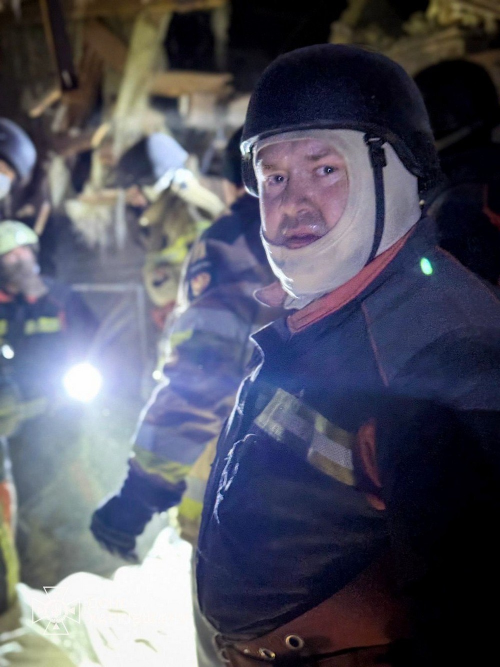 Є вбиті і поранена: ворог скинув 4 бомби на Ізюм (фото, відео)