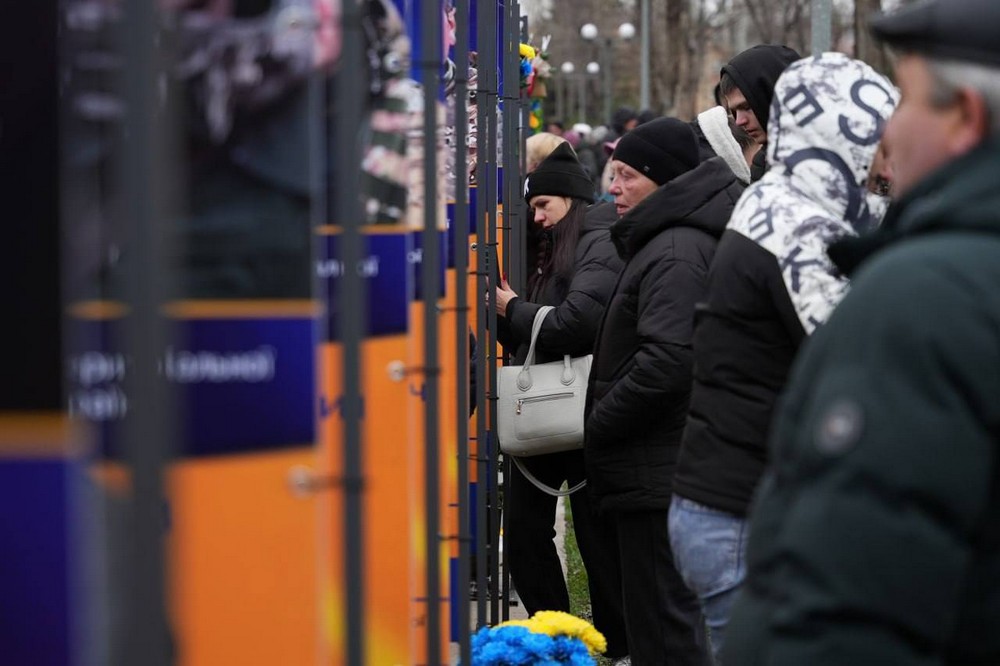 У Кривому Розі сьогодні відкрили вже шосту Алею Слави полеглим Захисникам (фото)