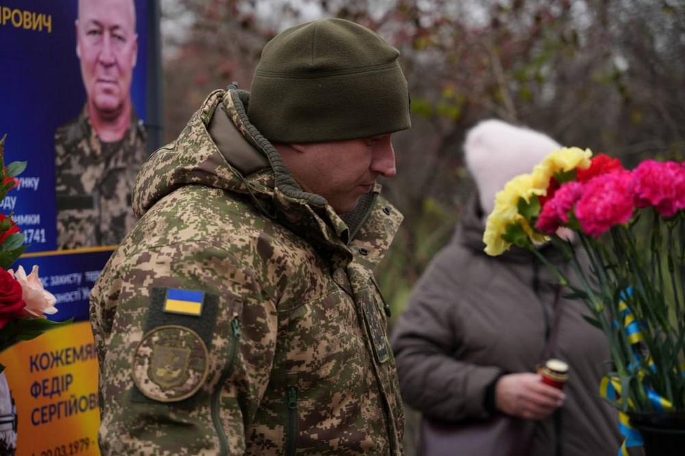 У Кривому Розі сьогодні відкрили вже шосту Алею Слави полеглим Захисникам (фото)