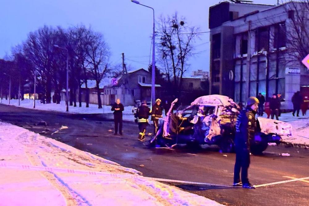«Горіли машини з людьми всередині» - ворожі КАБи вдарили по Харкову 1 «Горіли машини з людьми всередині» - ворожі КАБи вдарили по Харкову