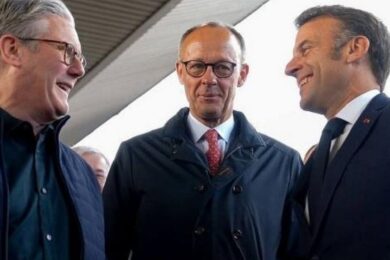 Стармер, Макрон та Мерц обговорили завершення війни в Україні з Трампом