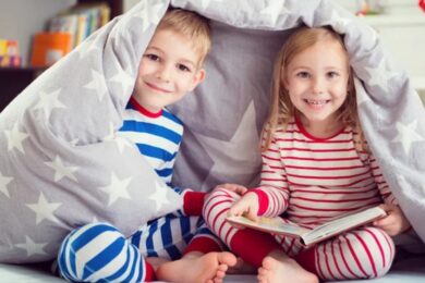 Гуманітарна допомога у Києві – можна отримати дитячі піжами та одяг для домашніх улюбленців