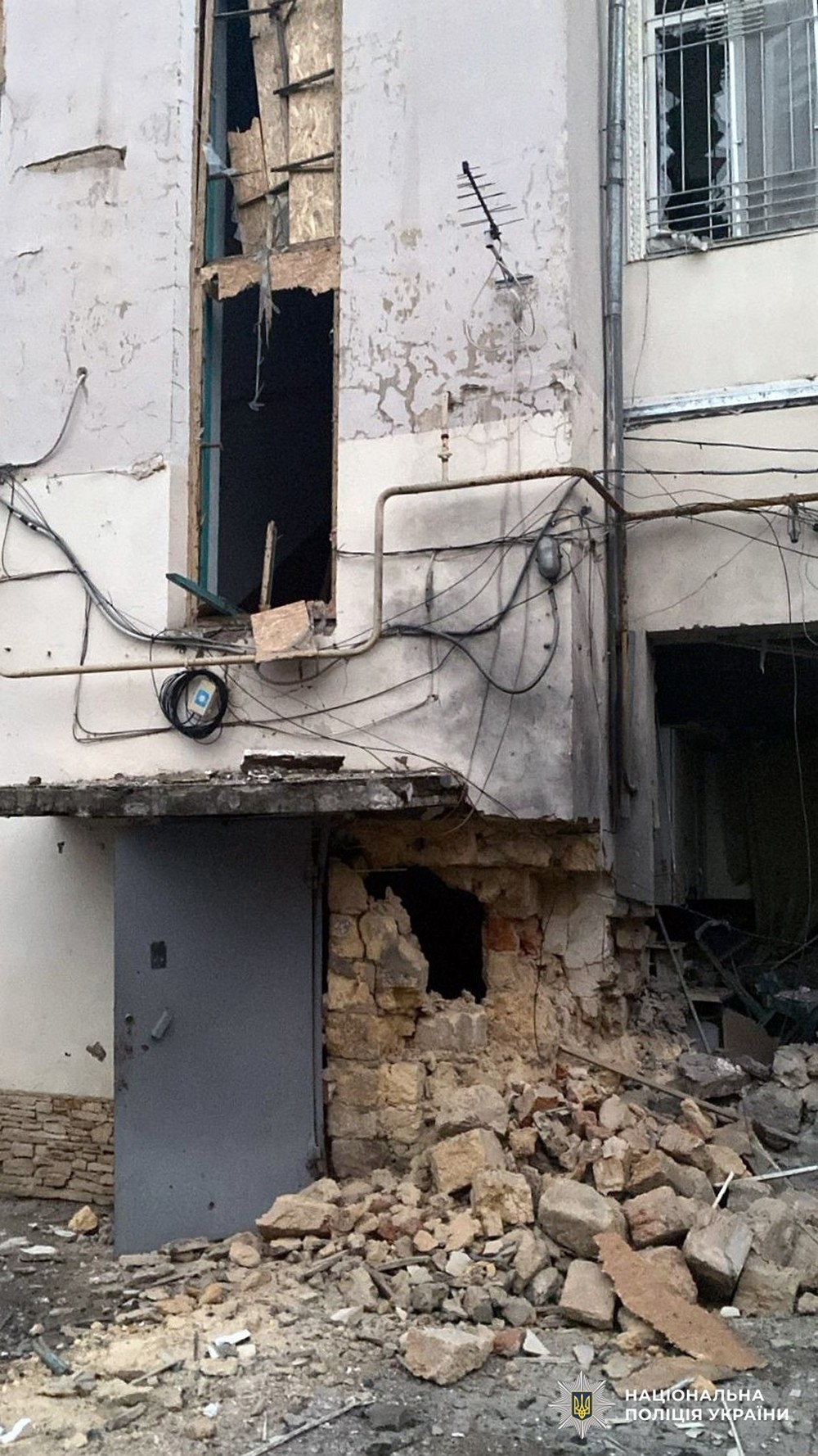 Одну людину вбито, 10 поранено, серед постраждалих – двоє дітей та троє поліцейських – наслідки обстрілів Херсонщини