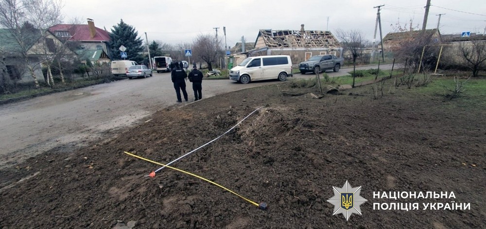 14 поранених, 119 понівечених будинків, розбито школу, лікарню, магазин, АЗС – ворог жорстоко обстріляв Херсонщину (фото)