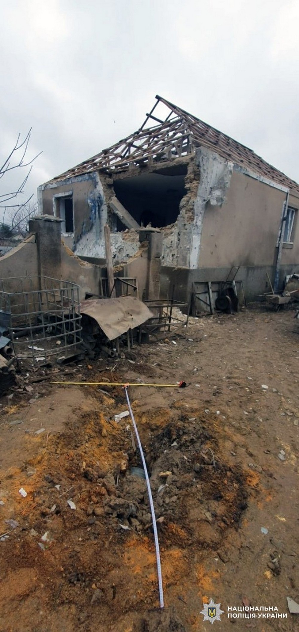 14 поранених, 119 понівечених будинків, розбито школу, лікарню, магазин, АЗС – ворог жорстоко обстріляв Херсонщину (фото)