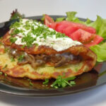 Рецепт дня: «Панський дерун з фаршем та грибами»