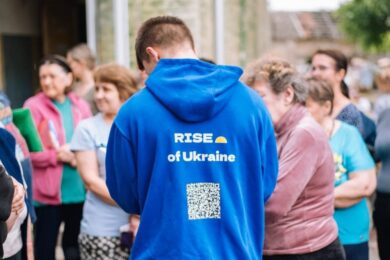 Гуманітарна допомога людям, які постраждали від кризових подій, у двох областях: як звернутися