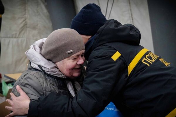На Київщині психологи від ДСНС надають допомогу людям: як звернутися