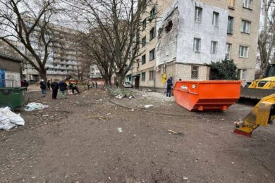 Є загиблі і поранені, пошкоджено дитсадок і медзаклад, ворог мінує житлові квартали – наслідки російського терору на Херсонщині