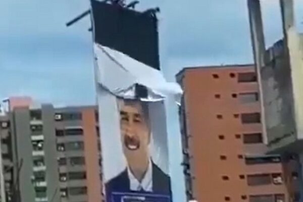 Блискавична операція США у Венесуелі: що буде з Мадуро, як реагують в Україні, Європі та Росії