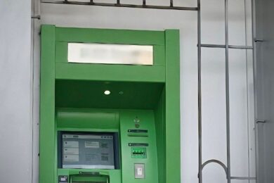 Пограбував жінку біля банкомату у Дніпрі: судитимуть 36-річного чоловіка