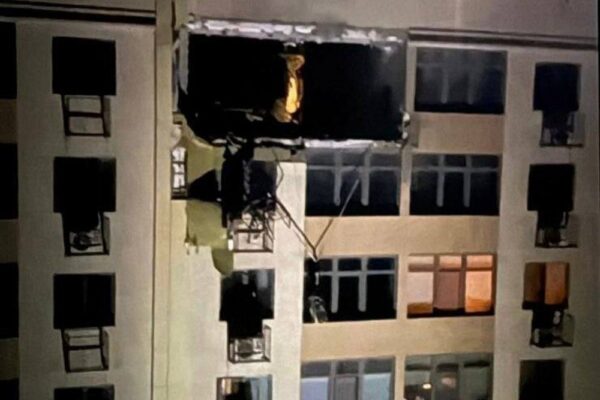 Нічна повітряна атака 19 січня: удари по багатоповерхівці та енергетиці, є поранені – все, що відомо (фото, відео)
