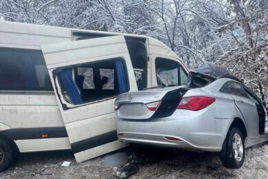 Є жертви і постраждалі: масштабна ДТП з маршруткою на Київщині 28 січня – що відомо