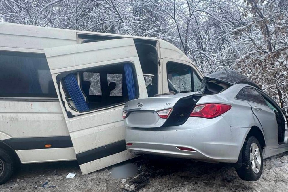 Є жертви і постраждалі: масштабна ДТП з маршруткою на Київщині 28 січня – що відомо 1 Є жертви і постраждалі: масштабна ДТП з маршруткою на Київщині 28 січня – що відомо