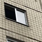 Мати викинула з вікна квартири на 9-му поверсі 8-річну доньку і стрибнула слідом: обставини події у Запоріжжі розслідує поліція